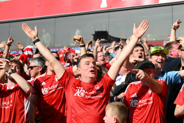 共同发光 共同发光