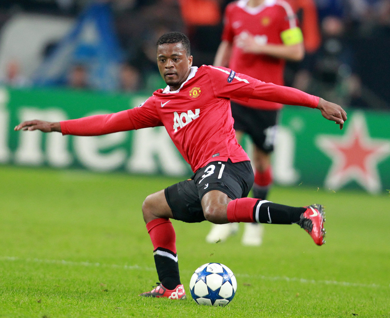 己的信心 己的信心